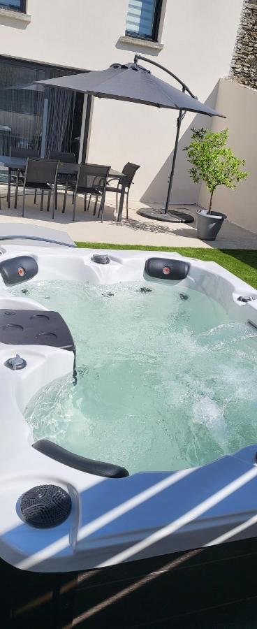 Le Beluga Spa Nantes Bouguenais Aeroport ภายนอก รูปภาพ